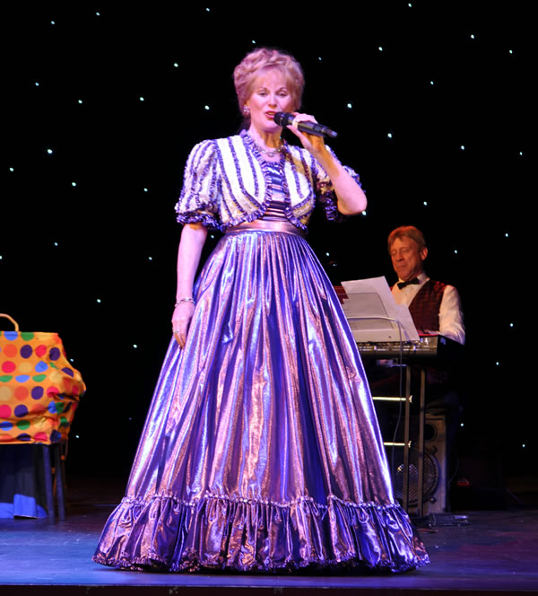 Image of Caroline Fields